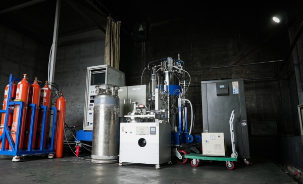 KERI 방폭시험동에서 안정성 검증을 받고 있는 '액체수소용 안전밸브 성능 평가 장치'. (사진=KERI)