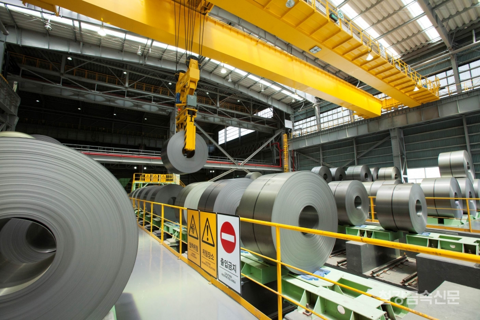 현대제철 2냉연공장에서 생산한 냉연제품./현대제철