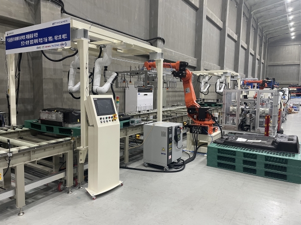 다품종 EV폐배터리팩의 재활용을 위한 인간-로봇 협업 해체작업 기술개발 테스트베드. (사진=로봇융합연구원)