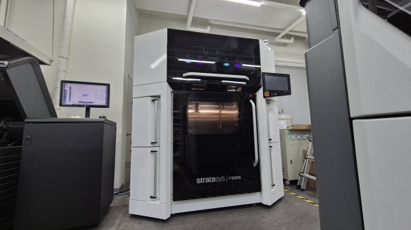 프로토텍이 스트라타시스 산업용 FDM 프린터 F3300을 국내 최초로 도입했다. (사진=스트라타시스 코리아)