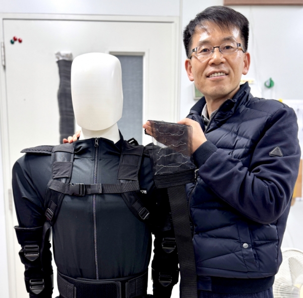 2024년 기계연구원 최우수연구상을 수상한 첨단로봇연구센터 박철훈 책임연구원. (사진=기계연구원)