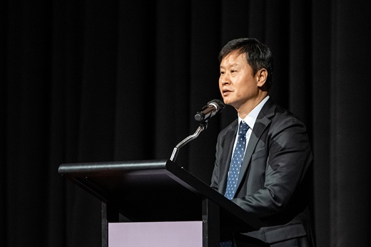 23일 임시주총을 진행하는 박기덕 사장. 출처=고려아연