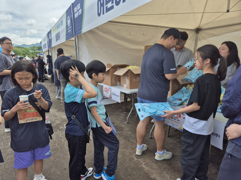 2025 철강말톤 어린이 부스 사진