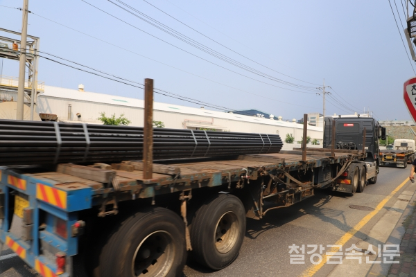 한때 '철강의 심장'이라 불렸던 포항이 조용히 식어가고 있다. /철강금속신문