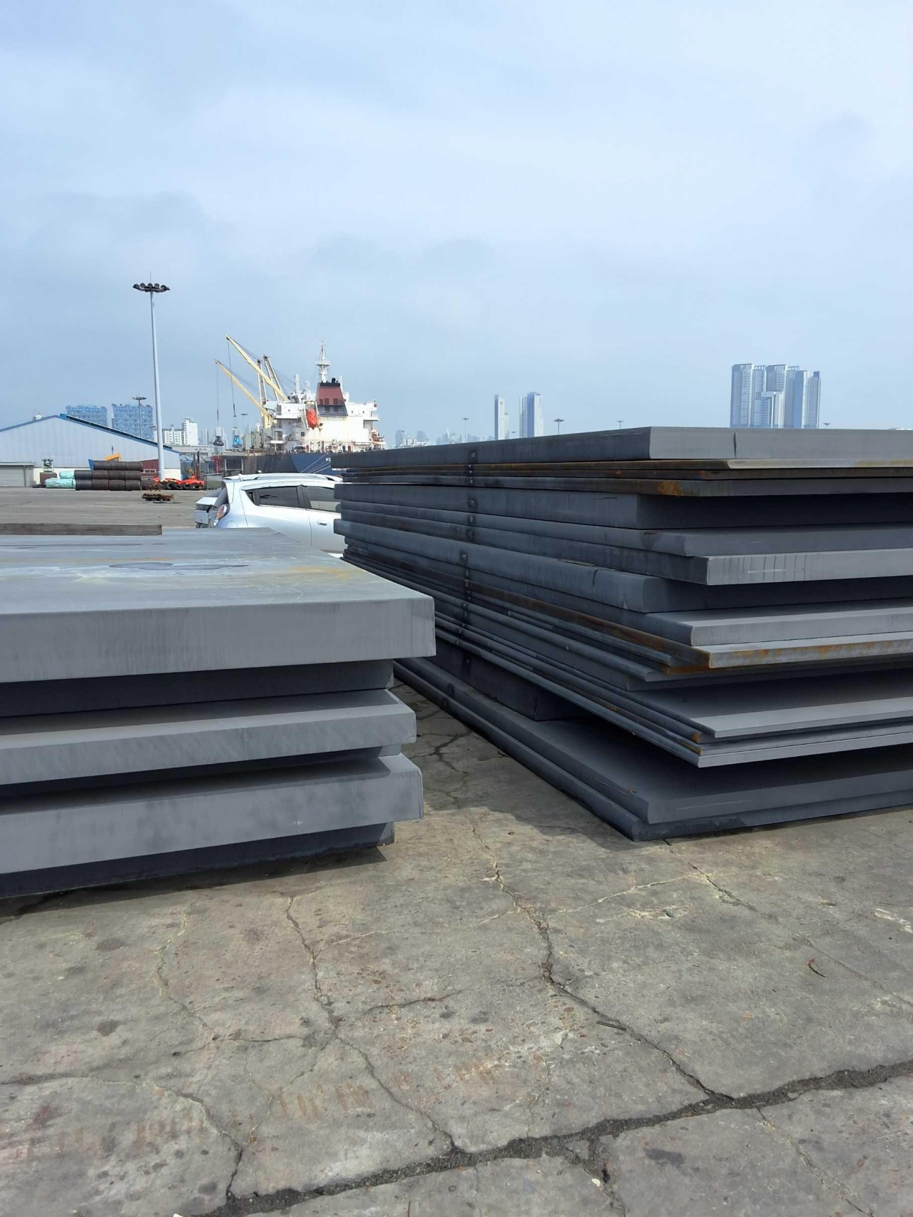 후판’ 덤핑방지관세 부과 회피 적발 사례 현품 사진. /관세청