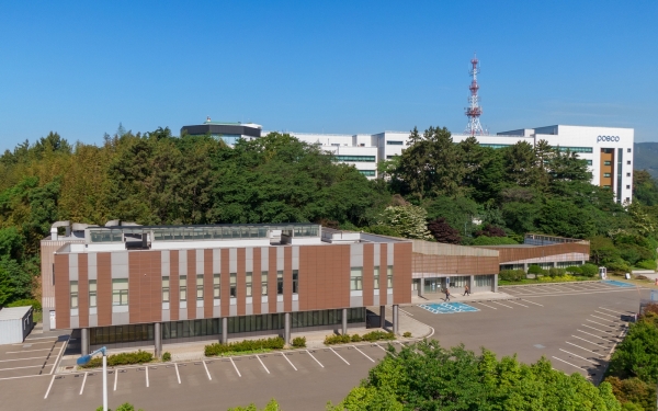 광양제철소 산업보건센터 전경. /포스코