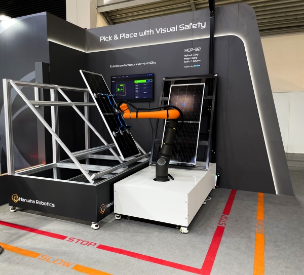 한화로보틱스의 고가반하중 협동로봇 ‘HCR-32’. (사진=한화로보틱스)