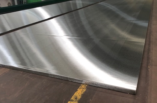 동국제강 클래드 후판 제품. /동국제강