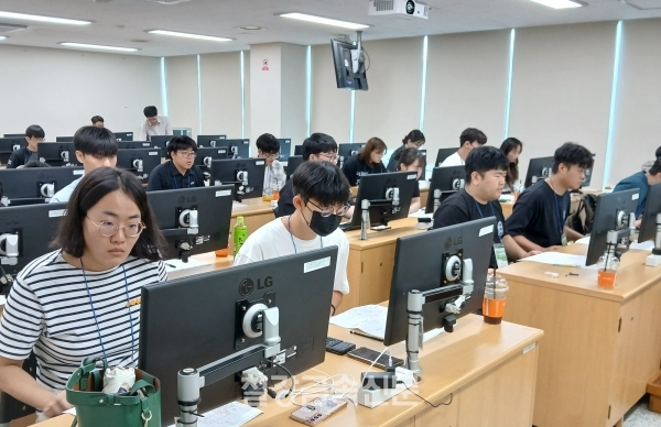 제18회 소성가공 스마트설계 경진대회 고등부 본선대회. (사진=철강금속신문)