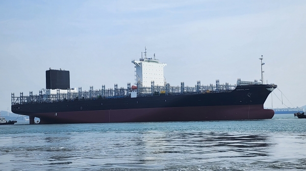 지난 2024년 대한조선이 인도한 8,000TEU급 컨테이너선의 모습. /대한조선