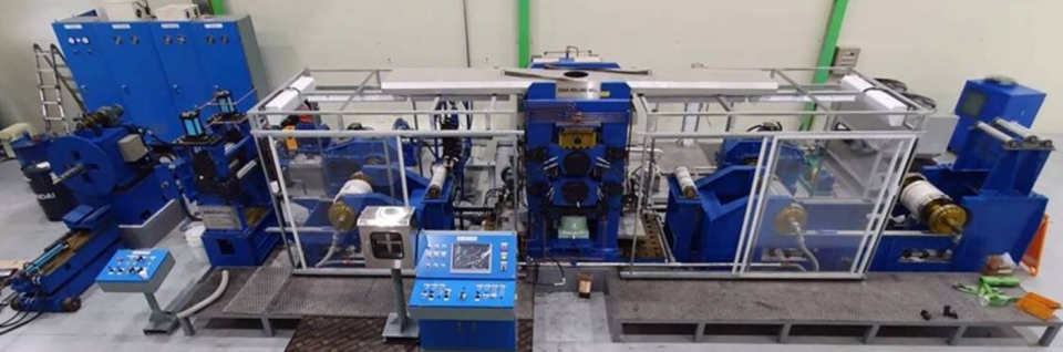 솔룸신소재의 등주속 비대칭 압연 기술(ESAR) 설비