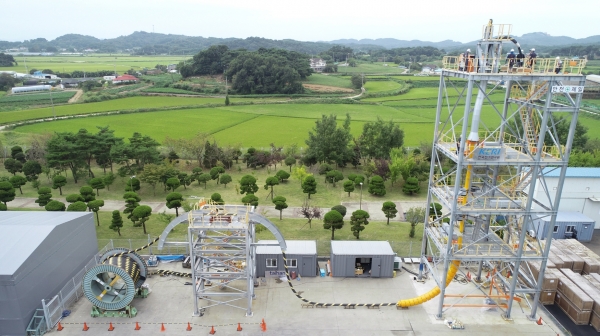 J-tubeless 해저케이블 설치 공법을 검증하기 위한 ‘육상 실증 시험 시스템’. (사진=전기연구원)