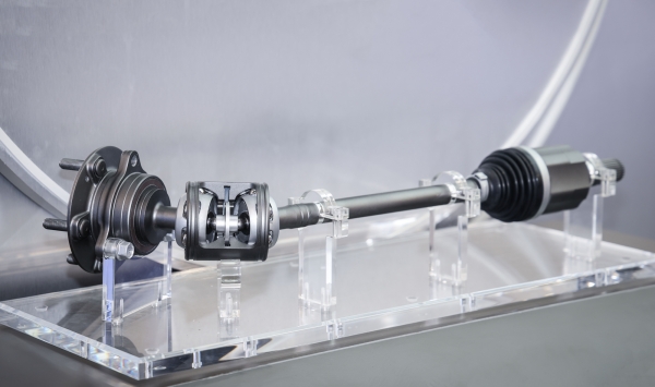 현대위아가 미국 라스베이거스에서 열리는 ‘CES 2026)’에 전시한 ‘듀얼 등속조인트(Dual C.V.Joint)’의 모습. (사진=현대위아)
