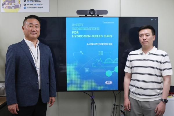 기계연구원 신뢰성연구센터 김용진 센터장 연구팀. 사진 왼쪽이 김용진 센터장, 오른쪽이 김영기 선임연구원. (사진=기계연구원)